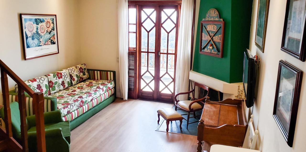 Apartamento Duplex Em Campos do Jordão Esterno foto